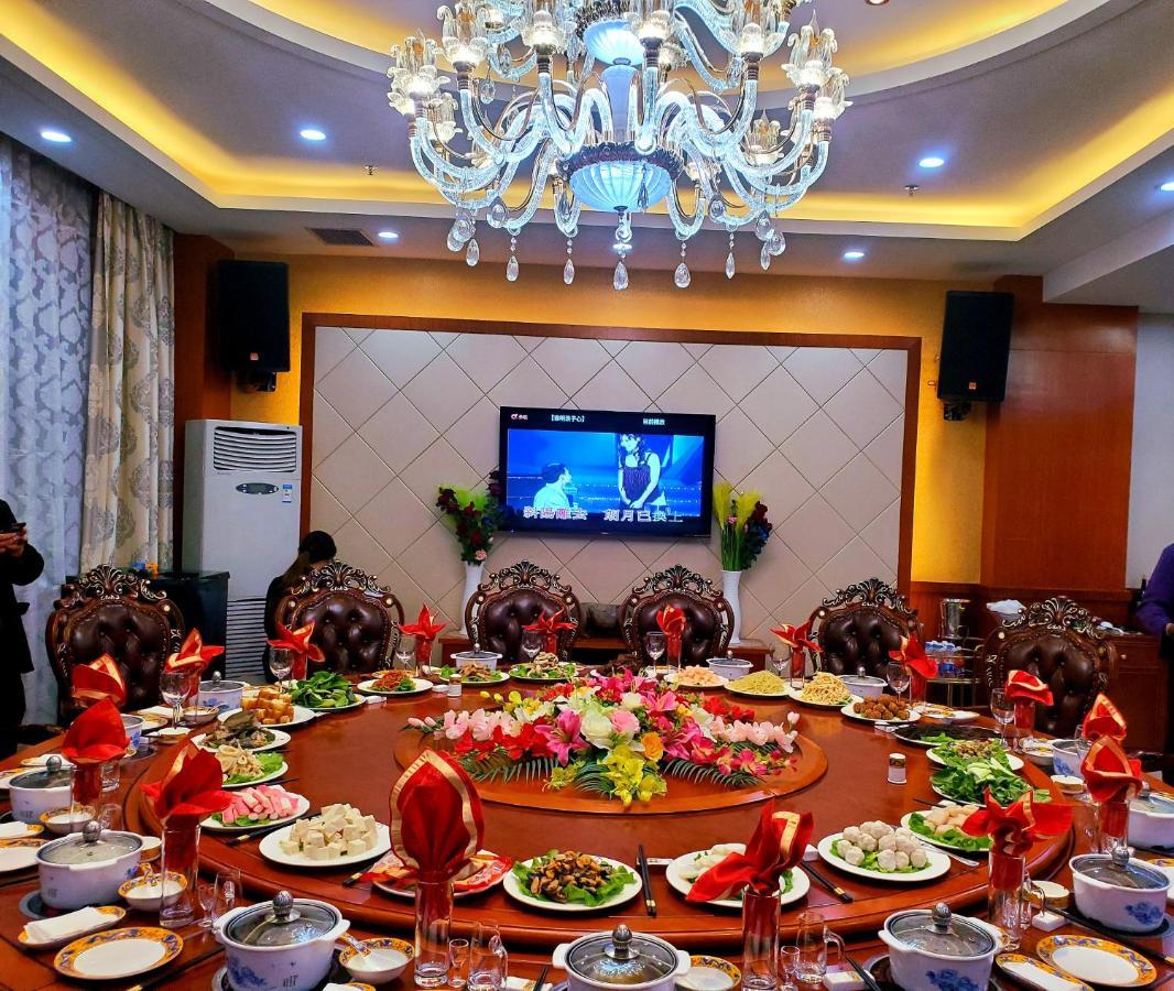 Golden Peacock Hotel Blantyre Buitenkant foto