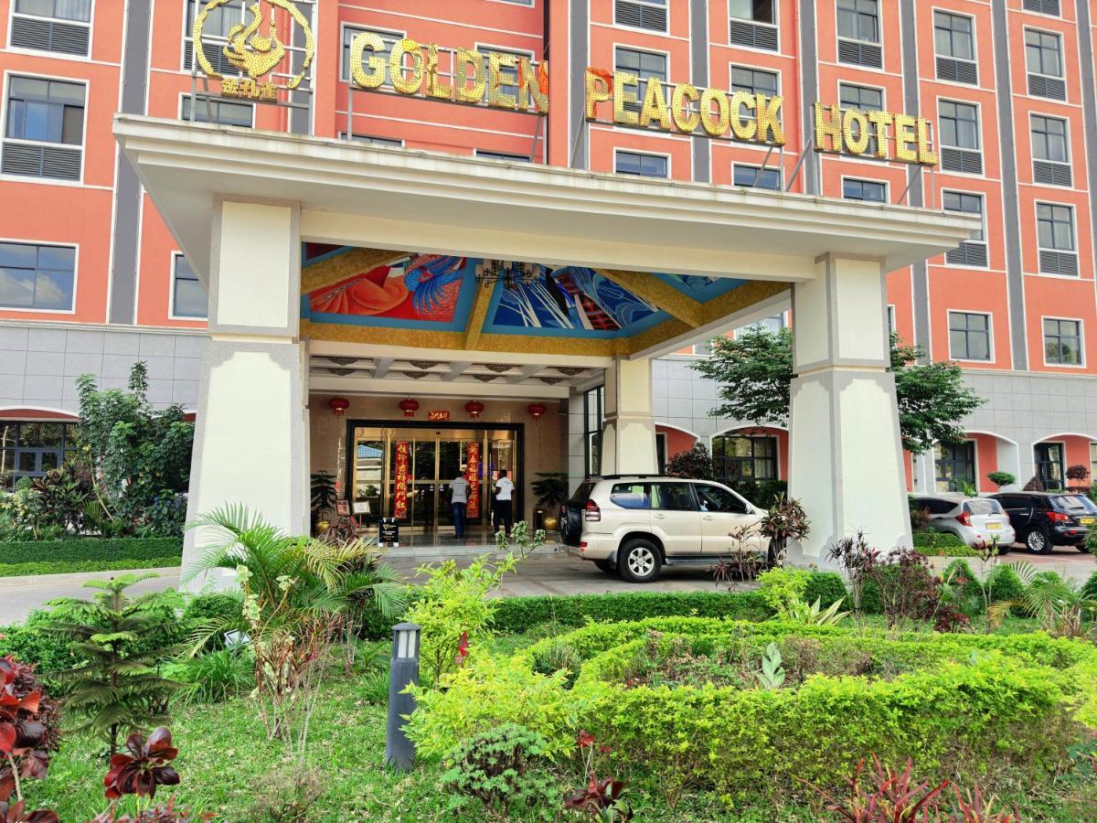 Golden Peacock Hotel Blantyre Buitenkant foto