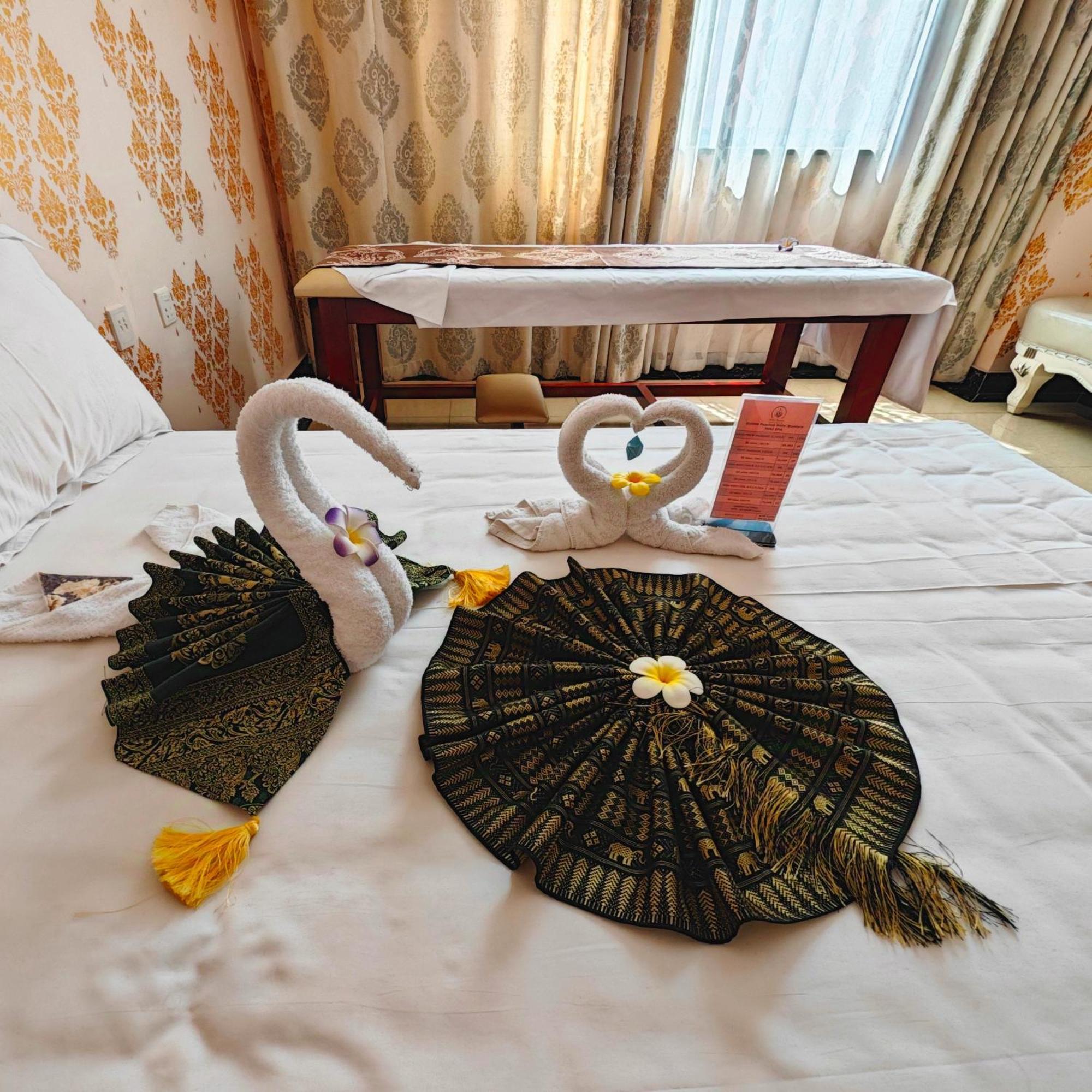 Golden Peacock Hotel Blantyre Buitenkant foto